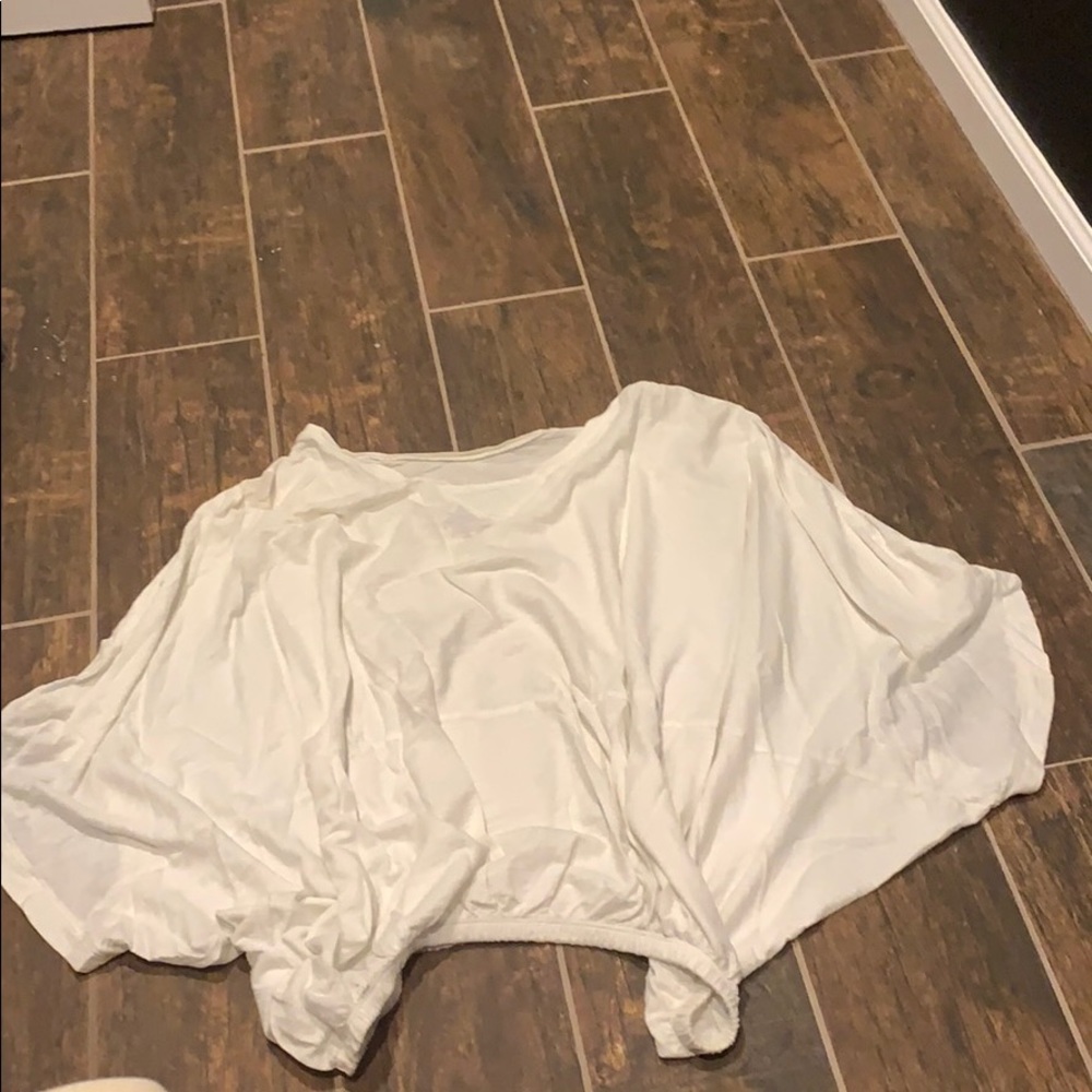 Loose white top